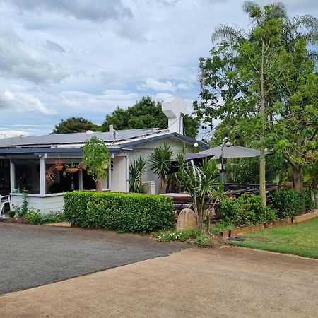 Y Motels Yarraman Exterior foto